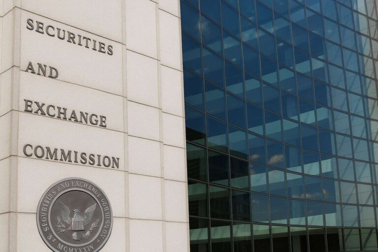 SEC stelt besluit XRP ETP en andere Crypto ETF’s uit tot zomer 2025